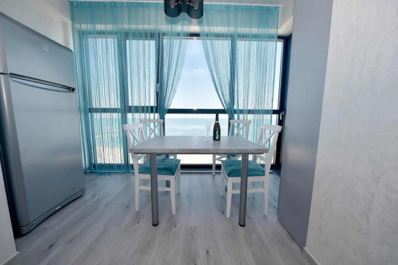 Ferienwohnung Turquoise By The Sea Constanţa Exterior foto